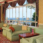 Royal Hotel
