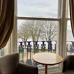 Royal 3* Scarborough