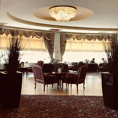 Royal 3* סקארבורו