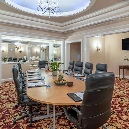 Royal Hotel 3*