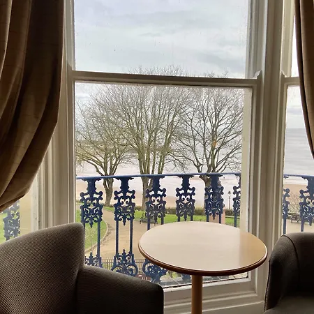 Royal 3* Scarborough