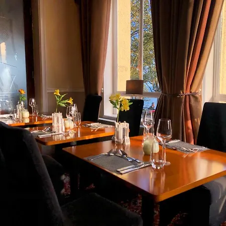 Royal 3* Scarborough