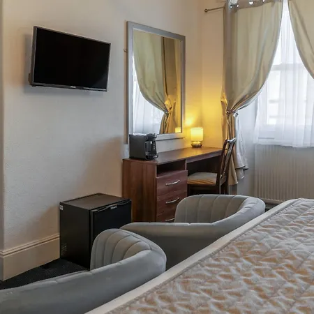 Royal Hotel 3*