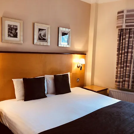 Royal Hotel 3*
