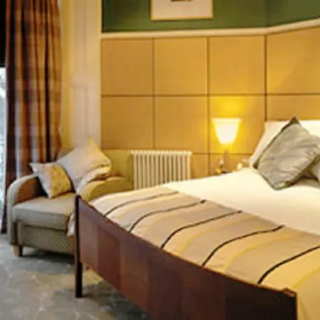 Royal Hotel
